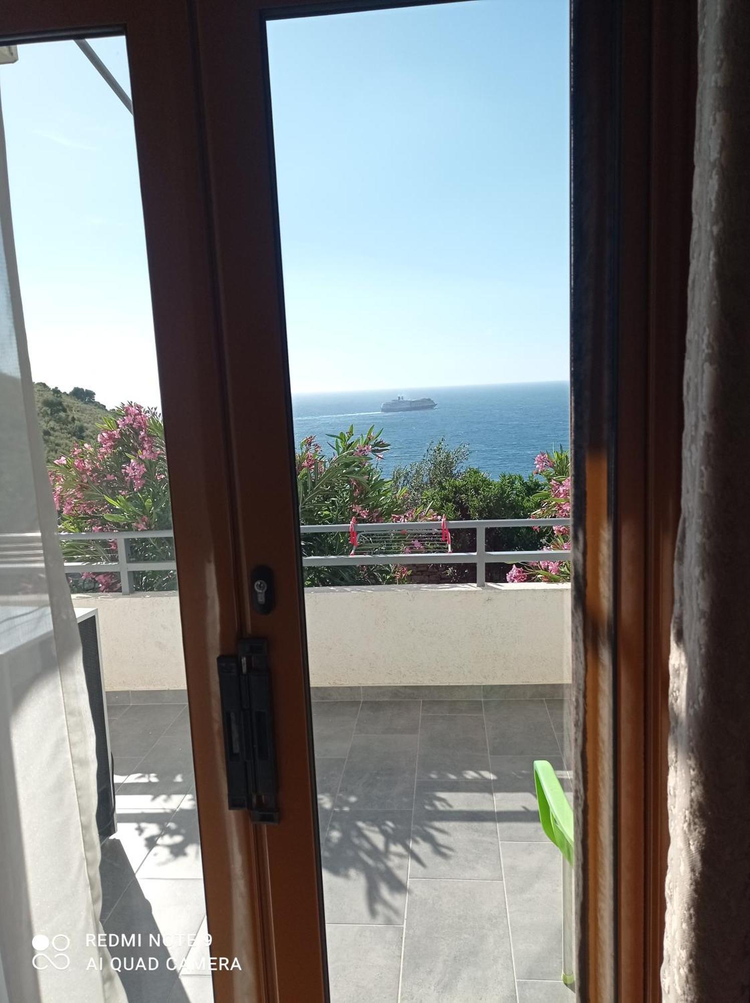 Amar Seaside Apartment Ksamil Luaran gambar